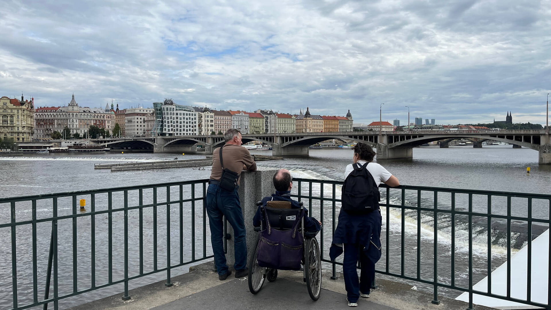 Prag Šetnja Pored Reke Blog za Putovanja